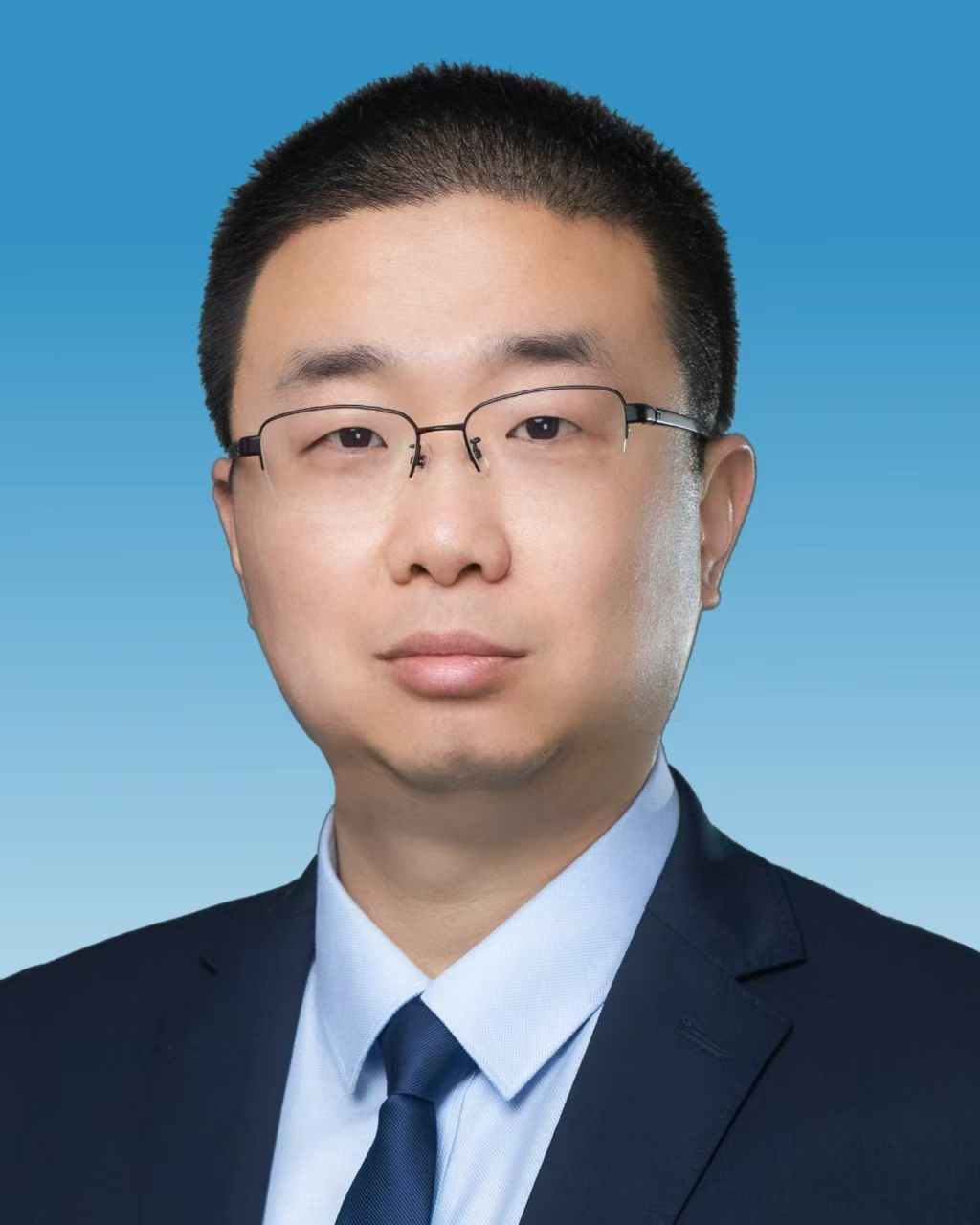肖　毅